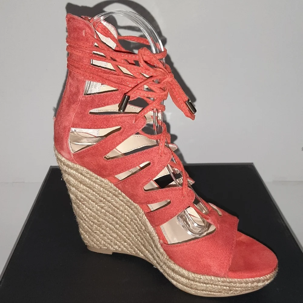 SAKS FIFTH AVENUE Chelsea Suede Lace-up Wedge 5.5